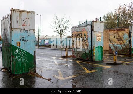 Gate passage between Catholic and Protestant districts in Belfast, Northern Ireland Stock Photo