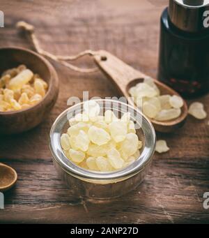 mastic-sakizi-resin-tears-chios-mastiha-bowl-and-tools-wooden