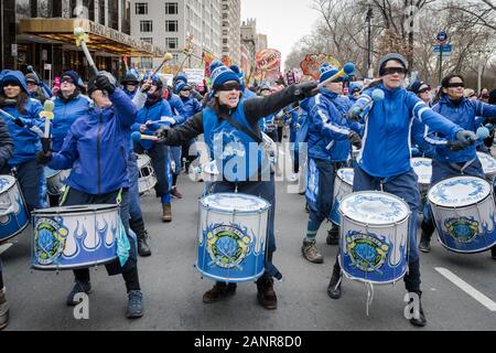 New York, USA. 18th Jan, 2020. Fogo Azul, an all-women Samba drum line, leads the 4th annual Women's March past Trump International Hotel and Tower in New York City on Saturday, January 18, 2020. (Photo by Gabriele Holtermann-Gorden/Pacific Press) Credit: Pacific Press Agency/Alamy Live News Stock Photo
