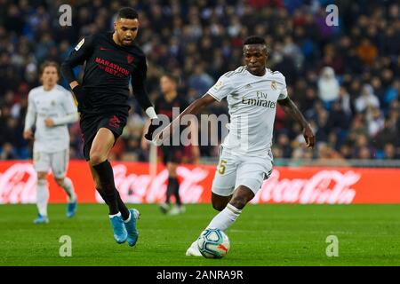 Moroccan Star Youssef En-Nesyri Shines in Fenerbahce vs. Anderlecht Playoff