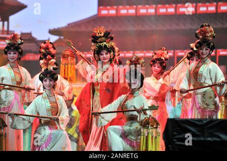 Kuala Lumpur, Malaysia. 19th Jan, 2020. People perform during a Chinese Spring Festival celebration in Kuala Lumpur, Malaysia, Jan. 18, 2020. Credit: Xinhua/Alamy Live News Stock Photo