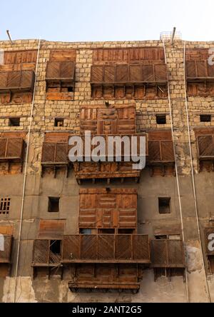 Historic house with wooden mashrabiyas in al-Balad quarter, Mecca province, Jeddah, Saudi Arabia Stock Photo