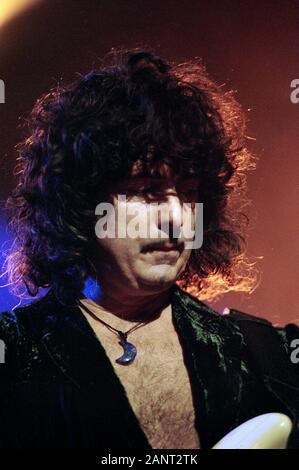 Milano italy 28/10/1995 Live concert of Ritchie Blackmore's Rainbow at the Palalido :Ritchie Blackmore Stock Photo