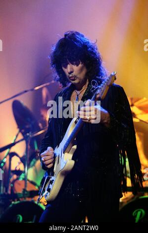 Milano italy 28/10/1995 Live concert of Ritchie Blackmore's Rainbow at the Palalido :Ritchie Blackmore Stock Photo