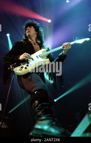 Milano italy 28/10/1995 Live concert of Ritchie Blackmore's Rainbow at the Palalido :Ritchie Blackmore Stock Photo