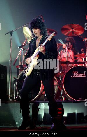 Milano italy 28/10/1995 Live concert of Ritchie Blackmore's Rainbow at the Palalido :Ritchie Blackmore Stock Photo