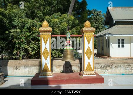 Manuha Temple in Myinkaba near Bagan, Mandalay Division, Myanmar, Asia Stock Photo