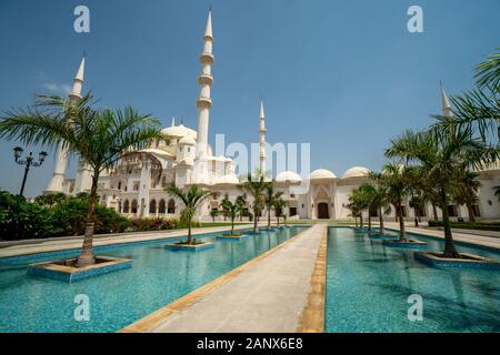 The Sheikh Zayed Grand Mosque in Fujairah is the second largest mosque in the UAE and was opened in 2015 Stock Photo