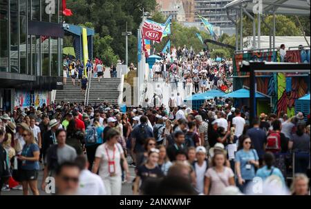 Melbourne, Australia. 20th Jan, 2020. People tour Melbourne Park, Melbourne, Australia, Jan. 20, 2020. Australian Open tennis championship 2020 kicked off here on Monday. Credit: Bai Xuefei/Xinhua/Alamy Live News Stock Photo