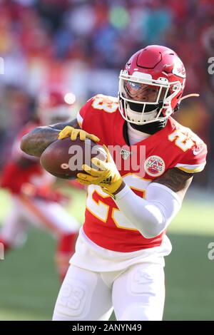 Kansas City Chiefs defensive back Armani Watts 23 catches a ball