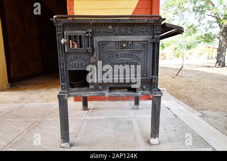 At Tsumeb Namibia 06th Mar 19 Old English Stove On A Guest Farm In Oshikoto Taken On 03 06 19 Such Stoves And Ovens Are Often Set Up To Simply Create A Rustic Ambience