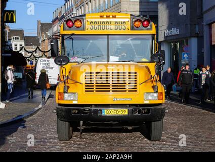 school bus city tour maastricht