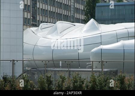 Ausstellung von Zaha Hadid in Paris - Zaha Hadid Exhibition in Paris Stock Photo