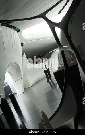 Ausstellung von Zaha Hadid in Paris - Zaha Hadid Exhibition in Paris Stock Photo