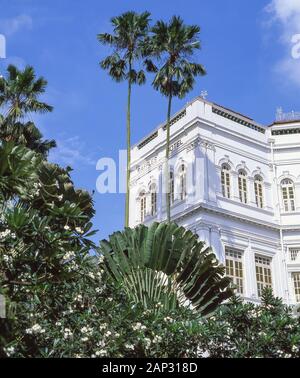 Raffles Hotel Singapore from garden, Beach Road,Civic District, Central Area, Singapore Stock Photo