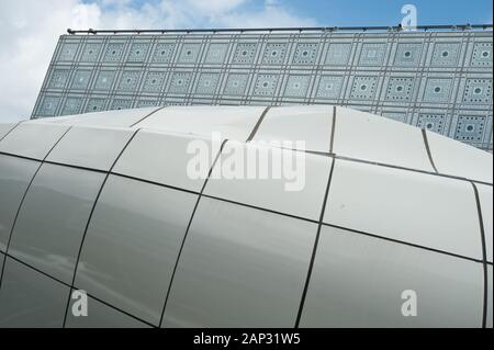 Ausstellung von Zaha Hadid in Paris - Zaha Hadid Exhibition in Paris Stock Photo