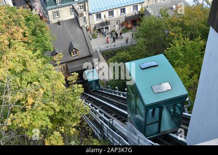 'Le Funiculaire du Vieux-Québec' The Funicular of Old Quebec City connecting the upper city with Petit-Champlain in the Ville de Quebec, Canada Stock Photo