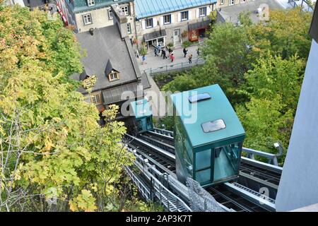 'Le Funiculaire du Vieux-Québec' The Funicular of Old Quebec City connecting the upper city with Petit-Champlain in the Ville de Quebec, Canada Stock Photo