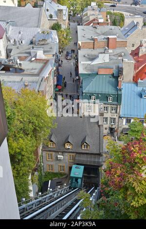 'Le Funiculaire du Vieux-Québec' The Funicular of Old Quebec City connecting the upper city with Petit-Champlain in the Ville de Quebec, Canada Stock Photo