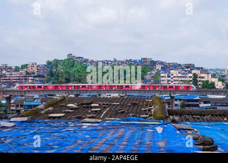 Street view of Asalfa neighbourhood in Ghatkopar, a suburb of Mumbai, India Stock Photo