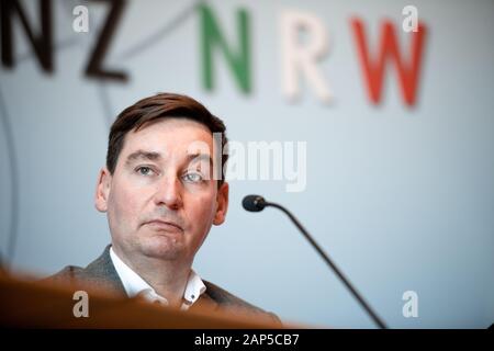 Duesseldorf, Germany. 21st Jan, 2020. Sebastian Hartmann sits at the press conference and speaks to the journalists. The state press conference with the chairman of the NRW-SPD on current issues will take place in the state parliament in Düsseldorf. Credit: Fabian Strauch/dpa/Alamy Live News Stock Photo