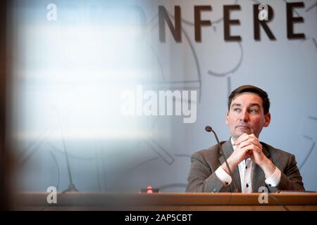 Duesseldorf, Germany. 21st Jan, 2020. Sebastian Hartmann sits at the press conference and speaks to the journalists. The state press conference with the chairman of the NRW-SPD on current issues will take place in the state parliament in Düsseldorf. Credit: Fabian Strauch/dpa/Alamy Live News Stock Photo