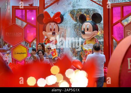 Kuala Lumpur, Malaysia. 21st Jan, 2020. Citizens take photos with decorations for the upcoming Chinese Lunar New Year inside a mall in Kuala Lumpur, Malaysia, Jan. 21, 2020. Credit: Chong Voon Chung/Xinhua/Alamy Live News Stock Photo