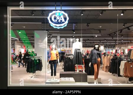 Munich Deutschland. 21st Jan 2020. C A stands for Clemens and August Brennikmeijer C and A branch shop shop entrance clothing company entrance area retail business fashion brand fashion chain textiles...