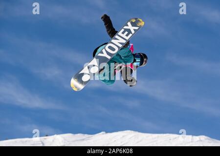 LAUSANNE, SWITZERLAND. 21th, Jan 2020. HIRANO Ruka (JPN) competes in the Men's Snowboard Halfpipe competitions during the Lausanne 2020 Youth Olympic Games at Leysin Park & Pipe on Tuesday, 21 January 2020. LAUSANNE, SWITZERLAND. Credit: Taka G Wu/Alamy Live News Stock Photo