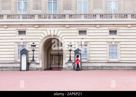 Changing of the Guard, Buckingham Palace, London, England, UK