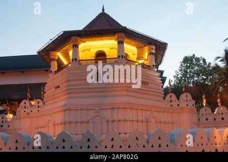 Temple of the Tooth (Dalada Maligawa) at Kandy, Sri Lanka, is a popular destination for Sri Lankan Buddhists. Stock Photo