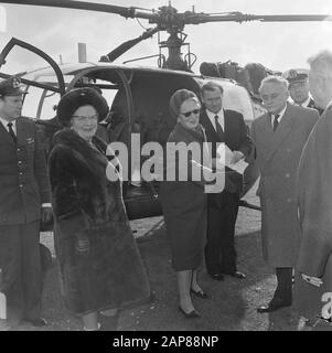 Working visit of Queen Juliana to the port area of Rotterdam Description: Arrival by helicopter at Rozenburg Date: 28 October 1966 Location: Rotterdam, South Holland Keywords: ports, helicopters, royal Visit Personal name: Juliana (queen Netherlands) Stock Photo