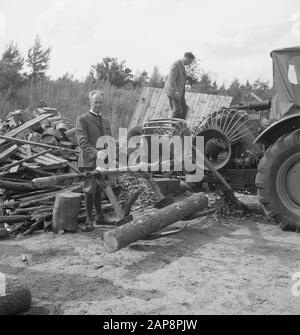 logs, workers, woodworking, machines Date: undated Keywords: workers, logs, woodworking, machines Stock Photo