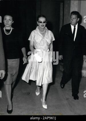 September 4, 1963, Rome, Italy: The famous American star actress BETTE DAVIS, walking the street of Rome with two friends, while waiting to begin filming her latest movie, arrived two days ago in Rome to work in the Italian film 'The Empty Canvas.'  She went today for costume fittings to visit and Italian atelier; where she choose some new dresses.(Credit Image: © Keystone Press Agency via ZUMA Wire) Stock Photo