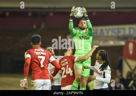 21st January 2020, Oakwell, Barnsley, England; Sky Bet Championship, Barnsley v Preston North End :  Goalkeeper Declan Rudd (1) of Preston North End makes a rare save. Stock Photo