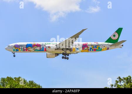 Singapore - Mar 27, 2019. B-16722 EVA Airways Boeing 777-300ER (Hello ...