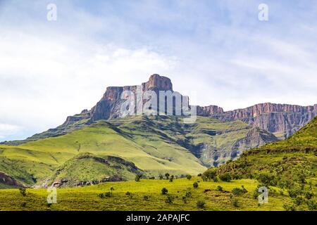 View to the steep cliff faces of the Amphitheatre, Drakensberg mountains, Royal Natal National Park, South Africa Stock Photo