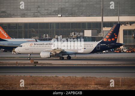 Brussels Airlines Airbus A320-214 (OO-TCH). Málaga, Spain. Stock Photo
