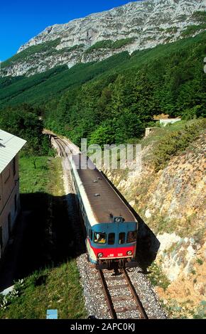 Italy Abruzzo Trasiberiana d’Italia - Line Sulmona - Carpinone - Valico della Forchetta Stock Photo