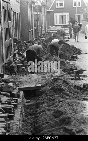 Additional employment in Heusden Date: 9 May 1968 Location: Heusden Keywords: Employment, recovery Stock Photo