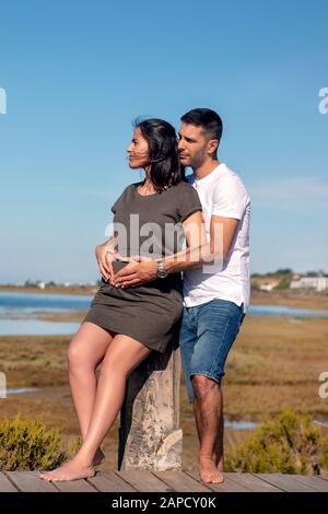 Water Maternity Session | Patapsco Valley State Park - Liz Viernes  Photography Blog