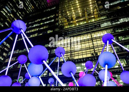 'Affinity' light sculpture by Amigo & Amigo and S1T2, Canary Wharf Winter Lights Festival 2020, London, UK Stock Photo