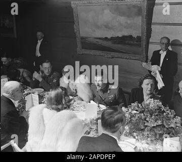 Canadian Lieutenant General Guy Granville Simonds meets Amsterdam Mayor ...