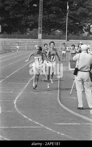 Athletics Netherlands, Romania, France ladies in Uden Date: 11 July 1971 Location: France, Netherlands, Romania, Uden Keywords: ALETICS Stock Photo