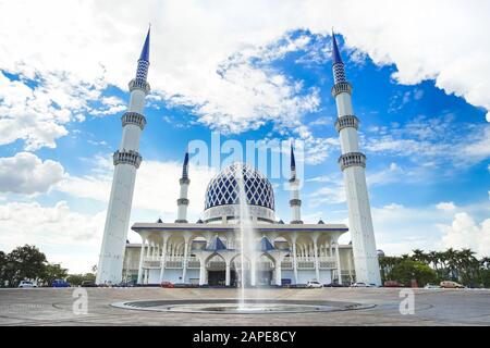 The famous Blue Mosque named Masjid Sultan Salahuddin Abdul Aziz Shah in Shah Alam Selangor, Kuala Lumpur, Malaysia. Stock Photo