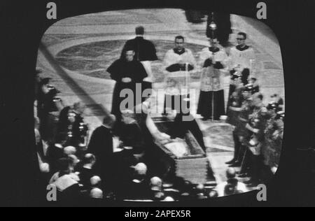 Deposition of remains Pope John XXIII in St. Peter in Rome. Chest covering Date: June 6, 1963 Location: Italy, Rome Keywords: chests Personal Name: John XXIII (Pope) Institution Name: Saint Peter Stock Photo