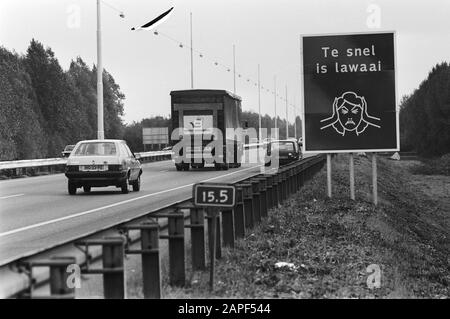 Dutch speed limit sign near a school in Amsterdam Stock Photo - Alamy