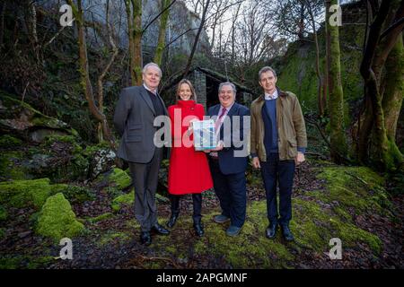 EMBARGOED TO 0001 FRIDAY JANUARY 24 (Left to right) Dr David Gwyn (historian, Heritage Minister Helen Whatley, Cllr Gareth Thomas and UK Welsh Minister David Davies at the Welsh Slate Museum in Llanberis, to mark the news that the slate mining landscape of northwest Wales could be the UK???s next UNESCO World Heritage site. Stock Photo