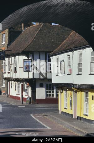 Looking through the Barbican & Toll bridge to Sandwich, Kent towards the Admiral Owen pub. England UK Stock Photo