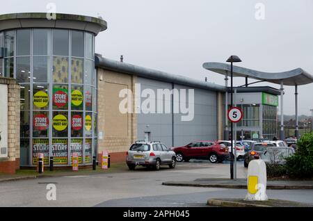 Moldl, UK: Jan 22, 2020: The last Homebase store in North Wales has started the process of closing down. Homebase are a struggling British home improv Stock Photo
